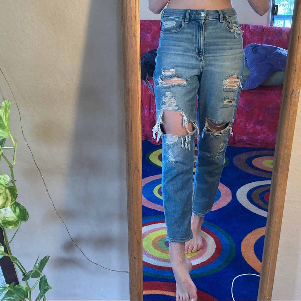AEO Ripped Curvy Mom Jean